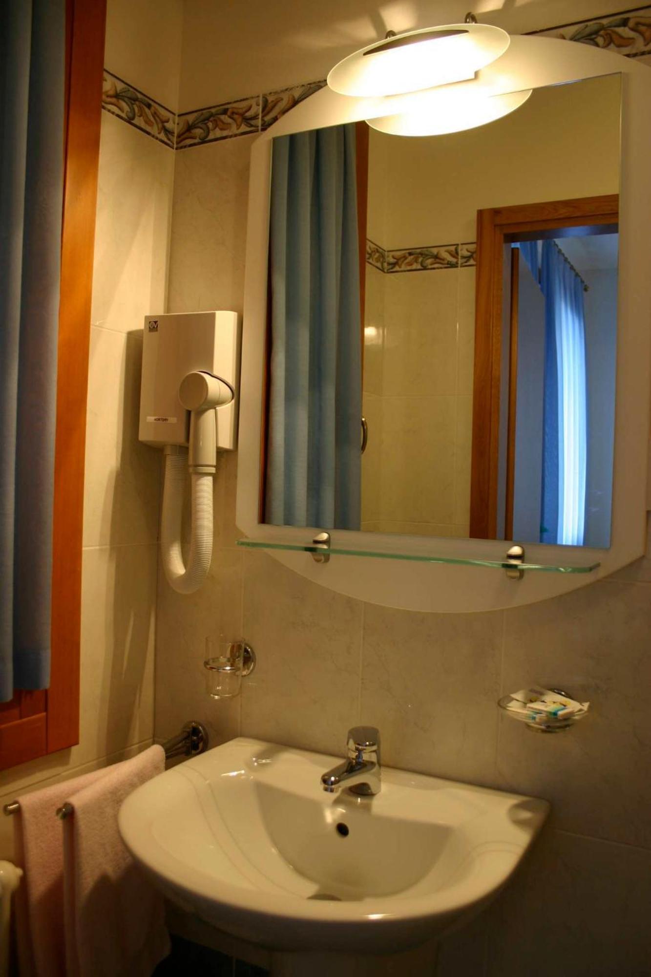 Hotel Ristorante La Rua Carre Номер фото