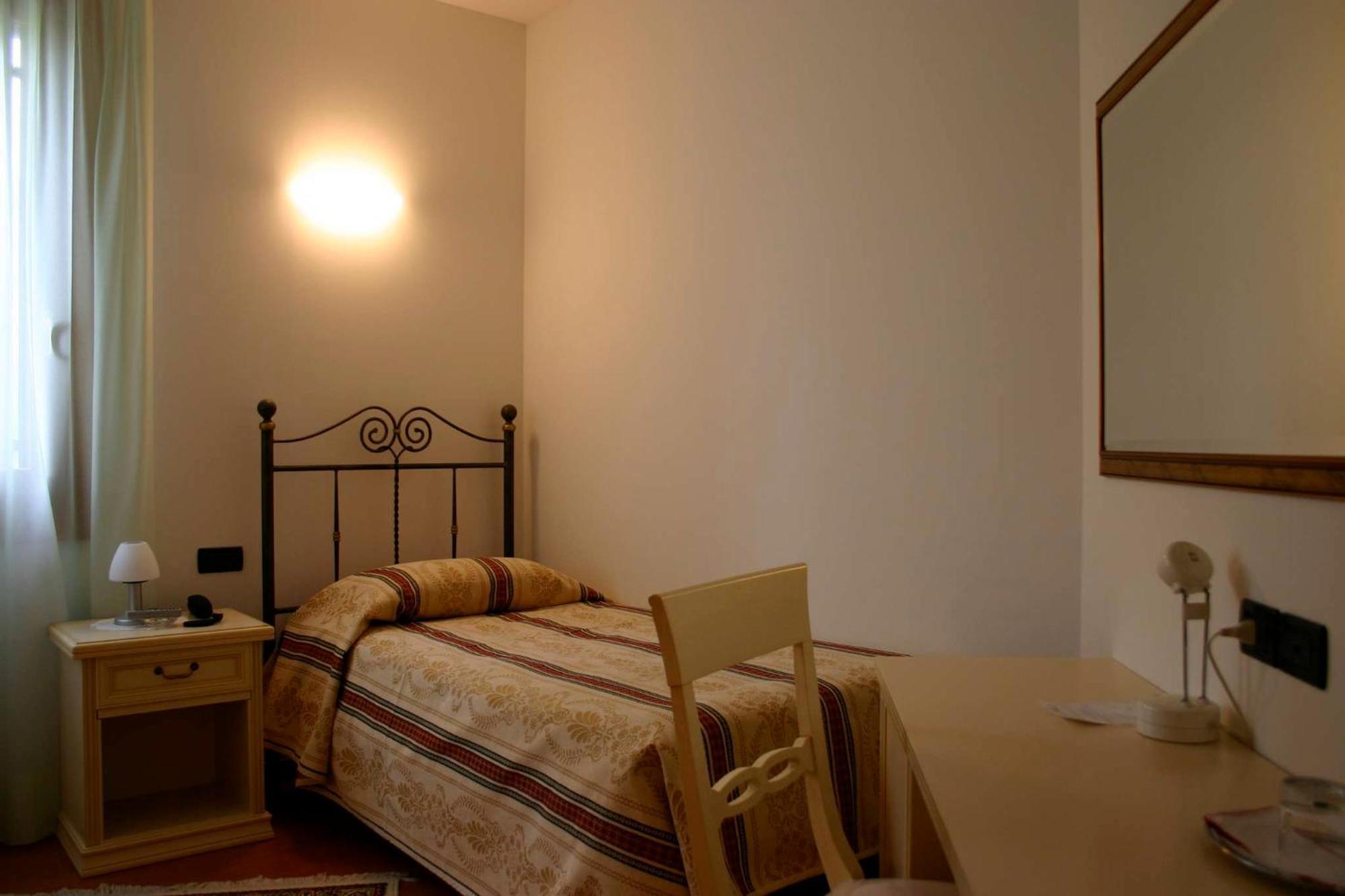 Hotel Ristorante La Rua Carre Номер фото