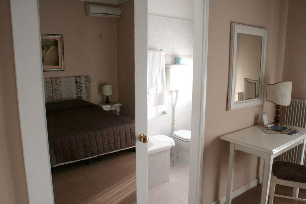 Hotel Ristorante La Rua Carre Номер фото